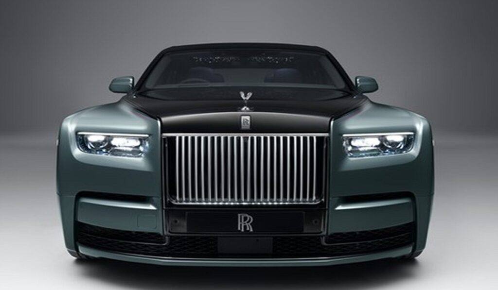 2022 Rolls Royce Phantom, an experience at the height of luxury